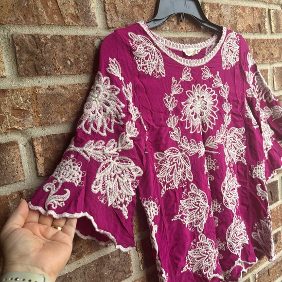 Solitaire Tunic Top Small Floral Embroidered Scallop Trim Pullover Boho Blouse - Picture 3 of 6